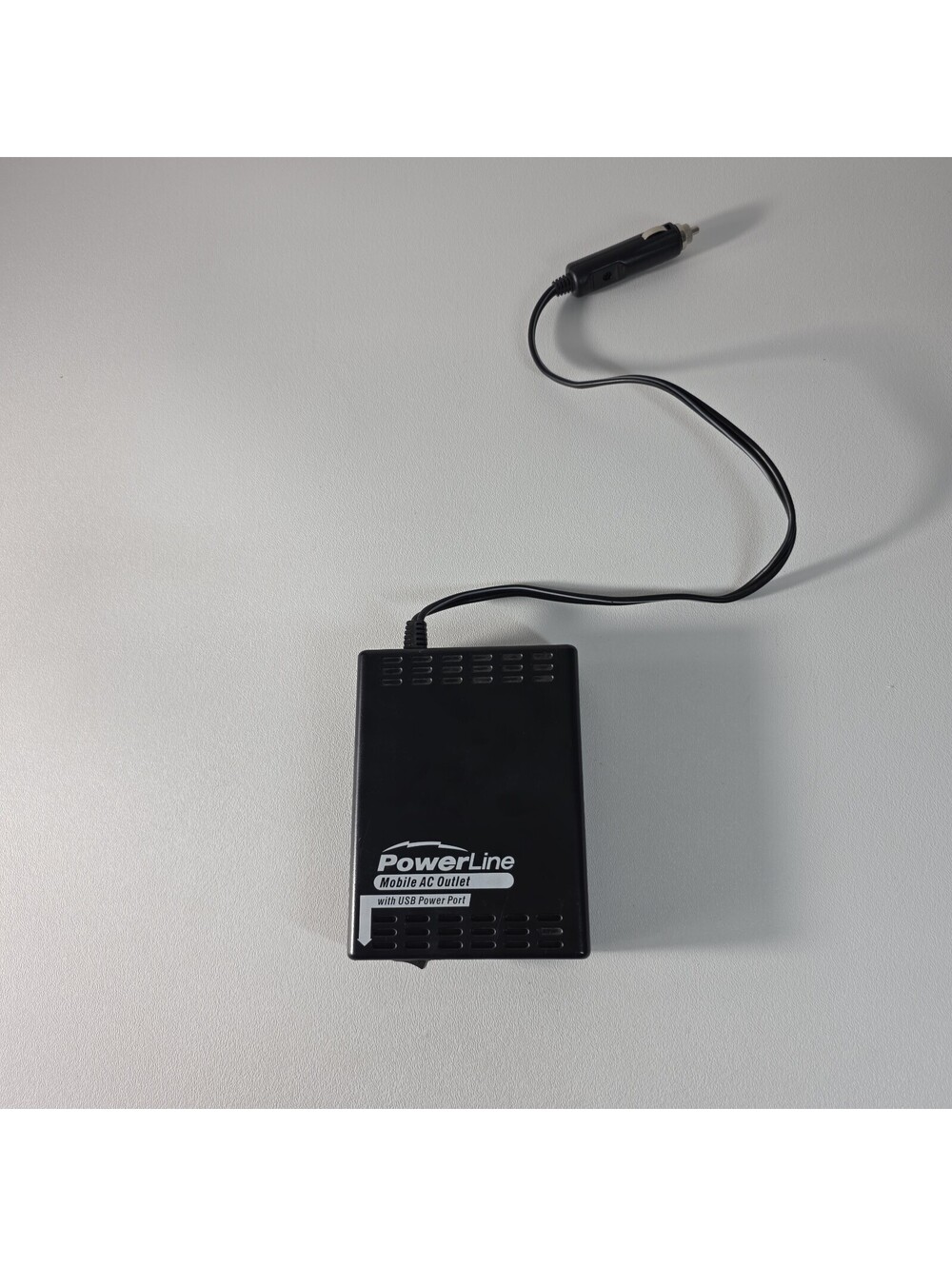 PowerLine Mobile AC Outlet 200W DC to AC Converter 0900-73 USB Power Port Tested